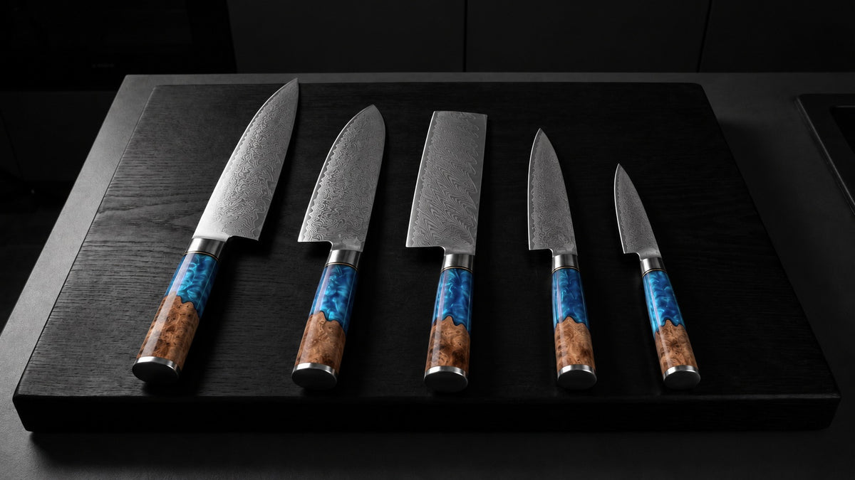 Série Kawa — couteaux japonais damas, manches résine bleue